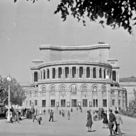 1948 թ․ Օպերայի եւ բալետի պետական ակադեմիական թատրոն
